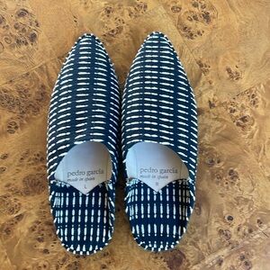 Rare Pedro Garcia Moroccan style fabric flats. New without box. Never worn 36
